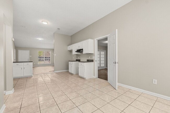 Building Photo - Updated 4 Bedroom 2 Bath Home - Open to Section 8