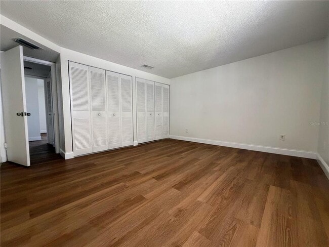 Building Photo - 4831 W McElroy Ave