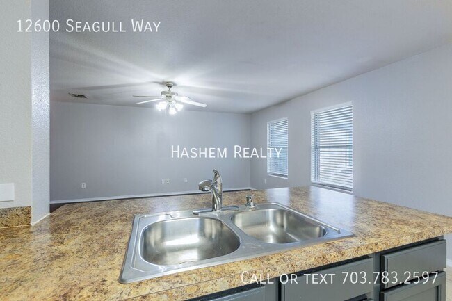 Building Photo - 12600 Seagull Way