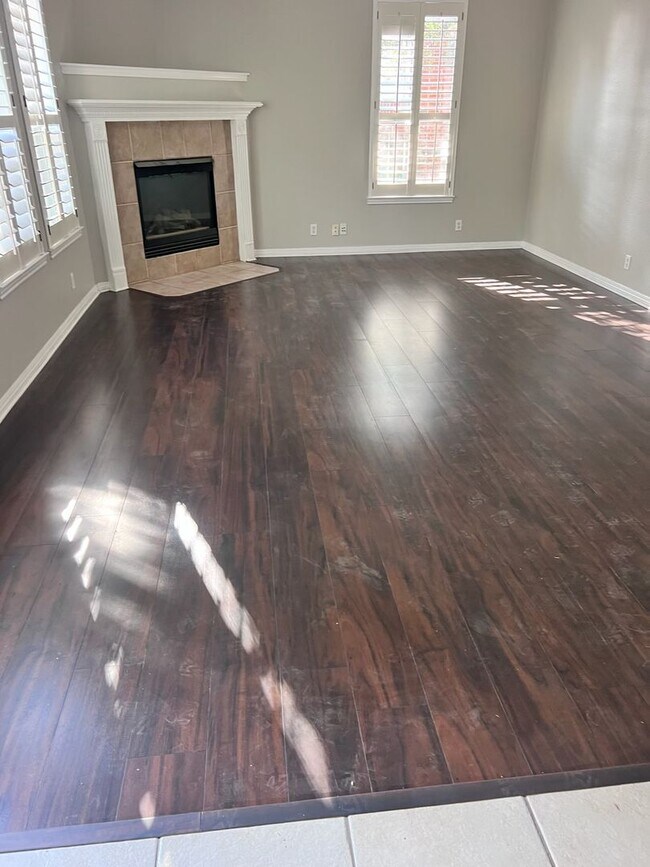 Building Photo - 21010 Wild Springs Dr
