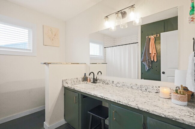 Building Photo - 4302 42nd St