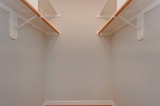 Building Photo - 2915 Monet Dr