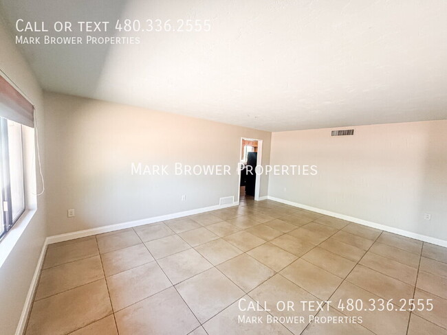 Building Photo - 505 E Loma Vista Dr