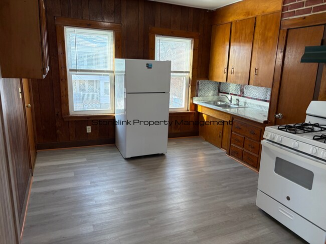 Building Photo - 125-127 Pond Street