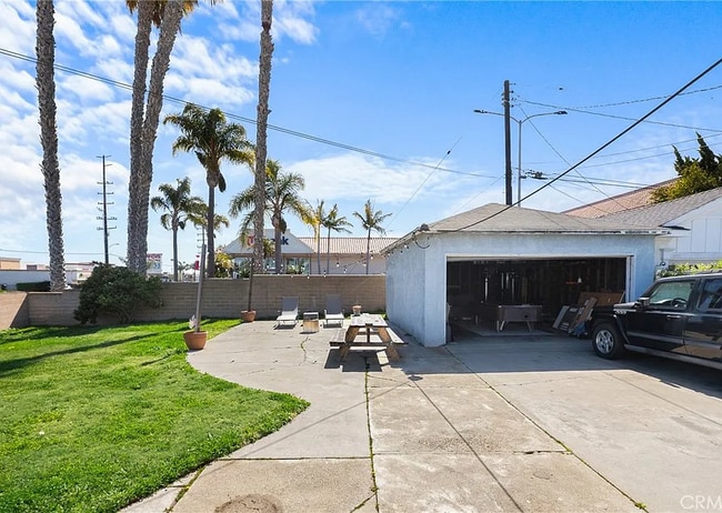 Building Photo - 23902 Janet Ln