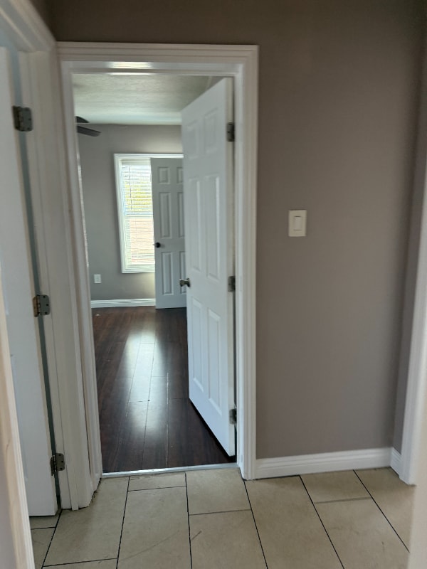 Building Photo - 524 E Rhea St