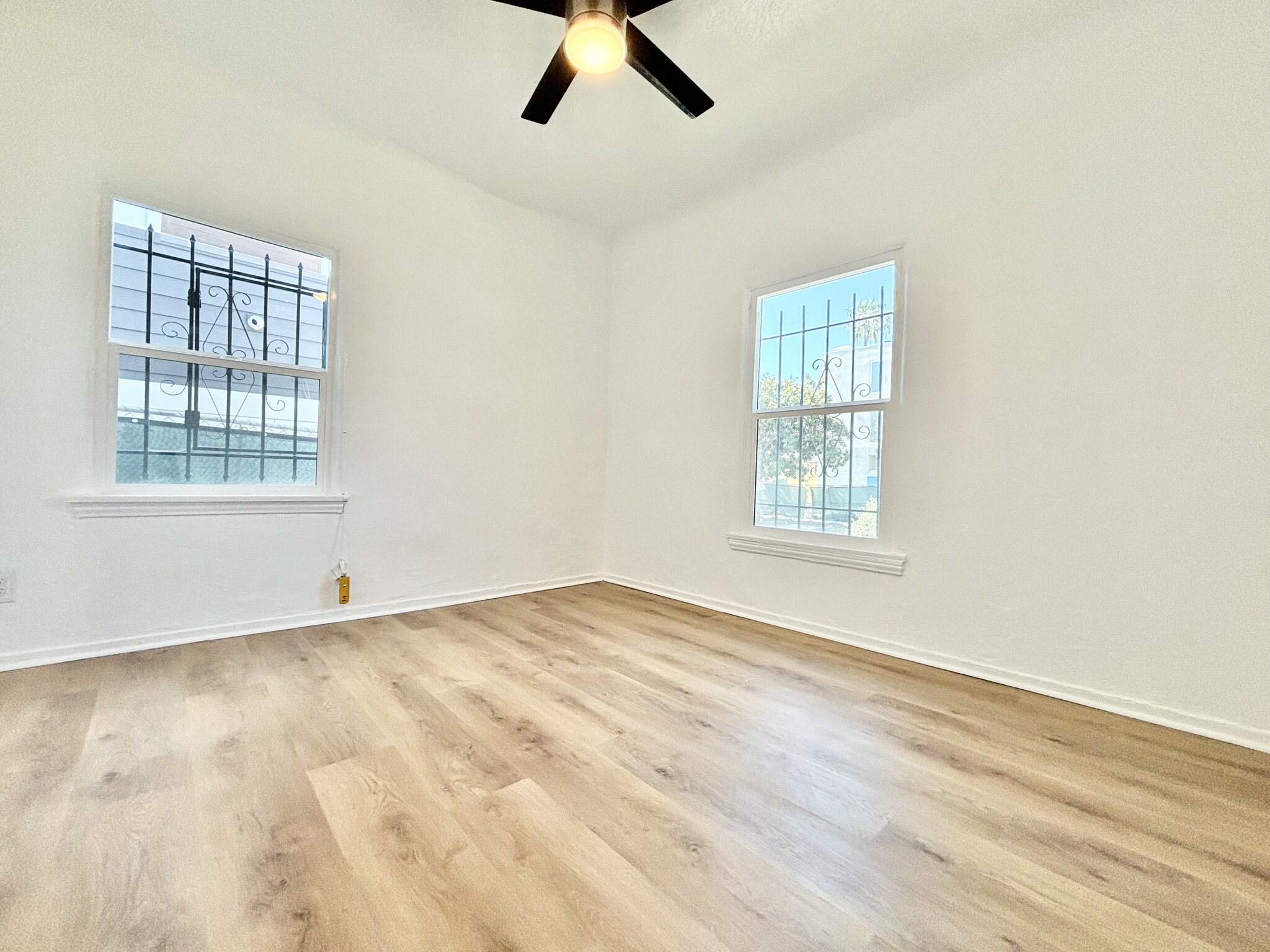 Building Photo - 1812 W 36th St