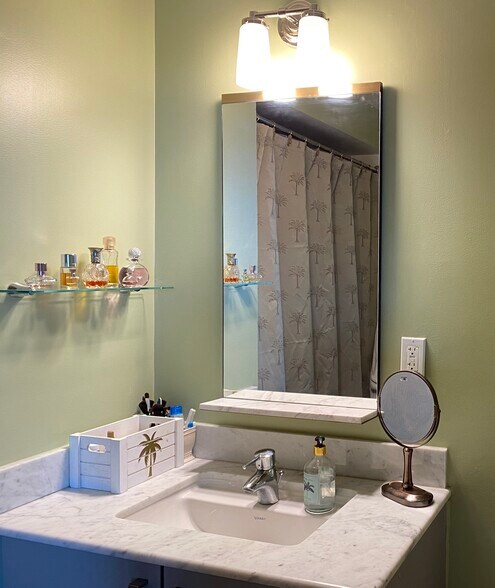 Bathroom - 55 Page St