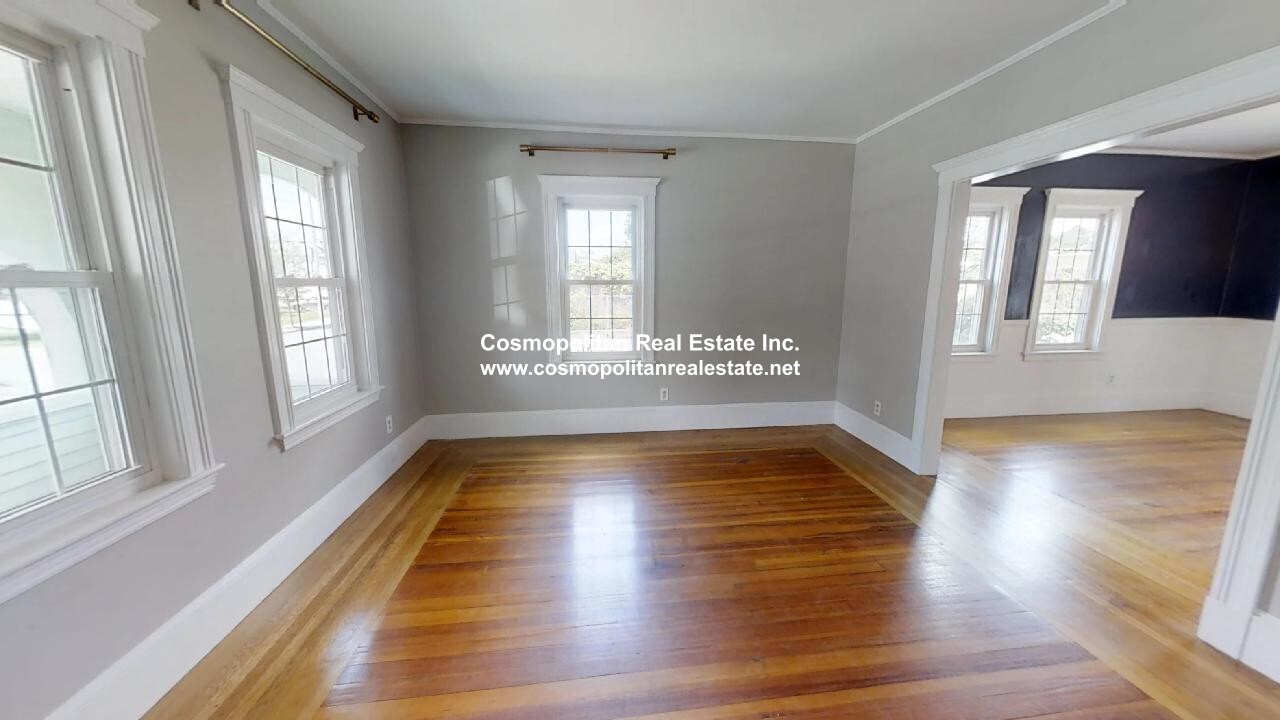 Building Photo - 104 Emerald St
