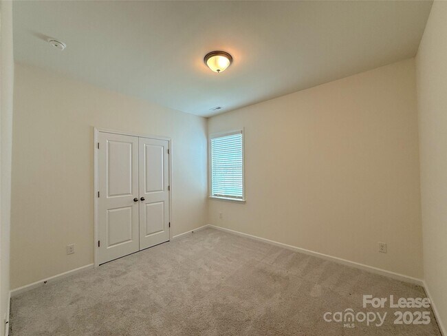 Building Photo - 14929 Baldridge Dr