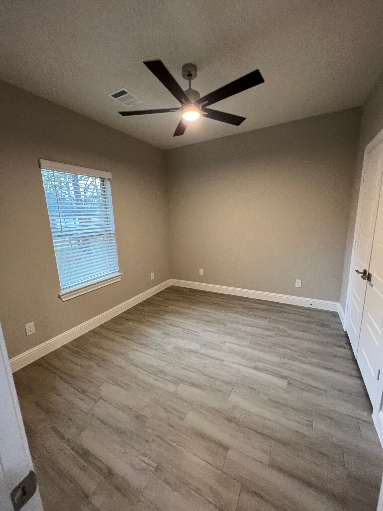 Building Photo - 2610 Appian Way