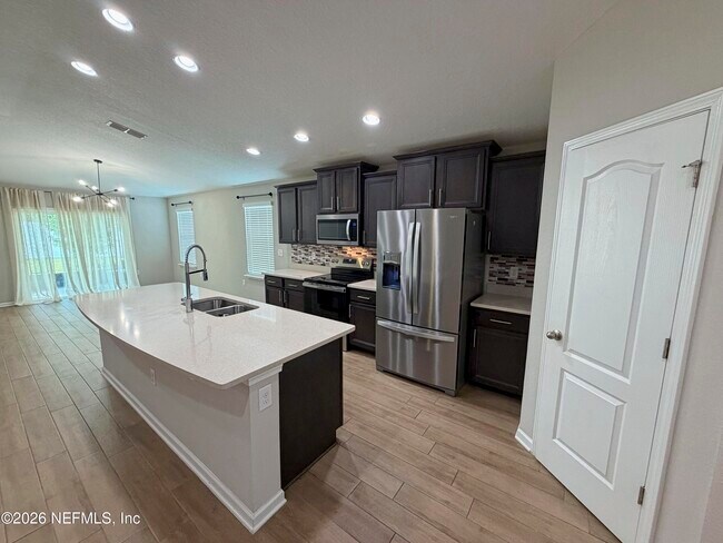 Building Photo - 7743 Island Fox Rd