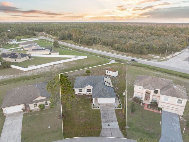 Building Photo - Updated 4 bed 2 bathroom home