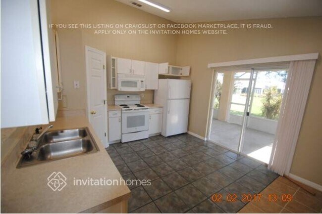Building Photo - 2733 Maderia Cir