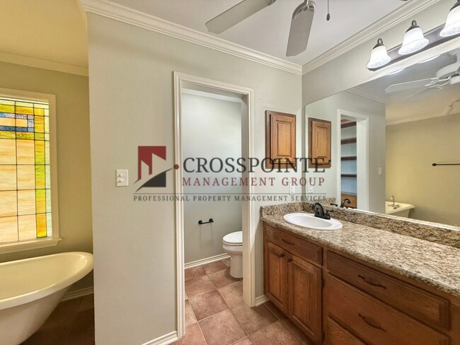 Building Photo - 3308 Moss Glen