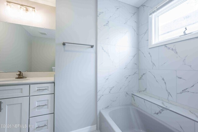 Building Photo - 176 East Coast Dr