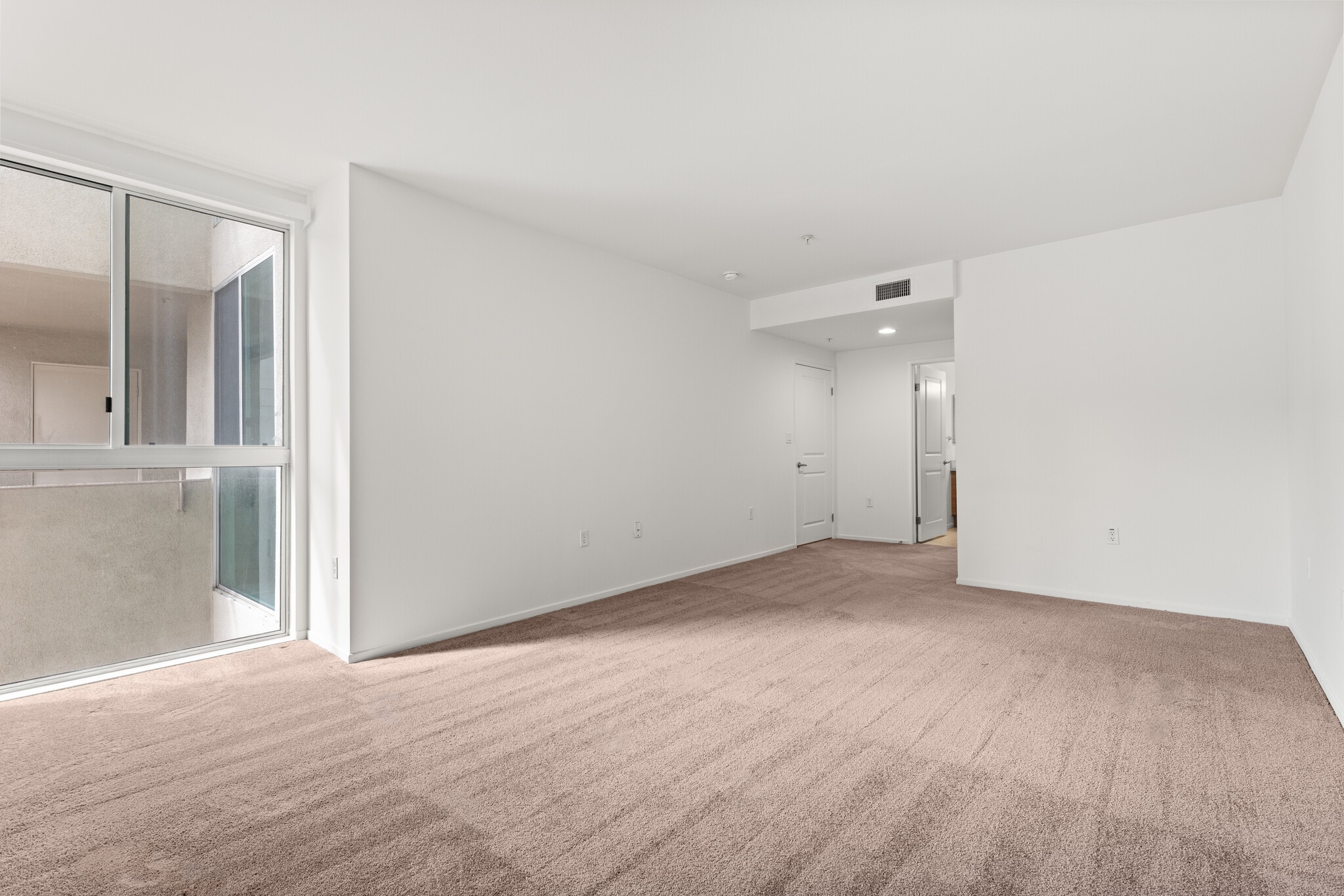 Building Photo - 267 S San Pedro St