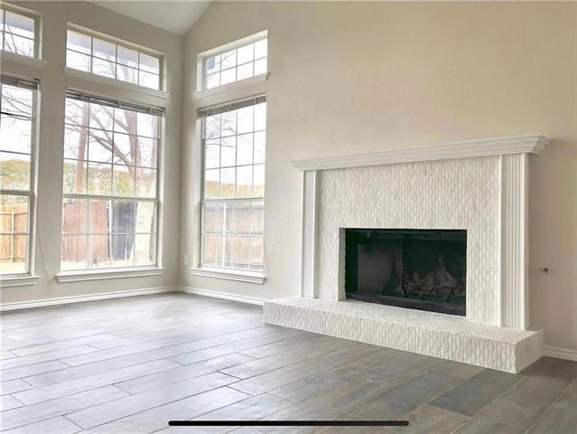 Building Photo - 11112 Newport Dr