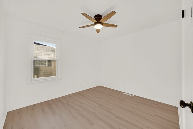 Building Photo - 3 Bedroom 1 Bathroom House for Rent!