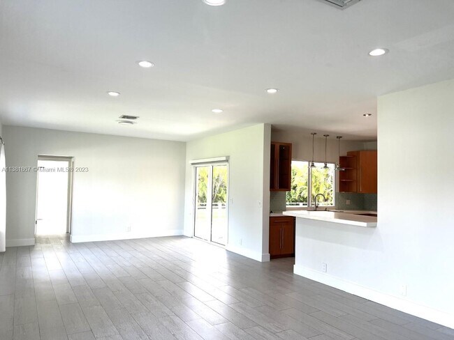 Building Photo - 7720 SW 147th Terrace