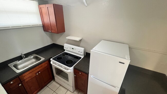 Building Photo - "Second Month of Rent FREE" Charming Studi...