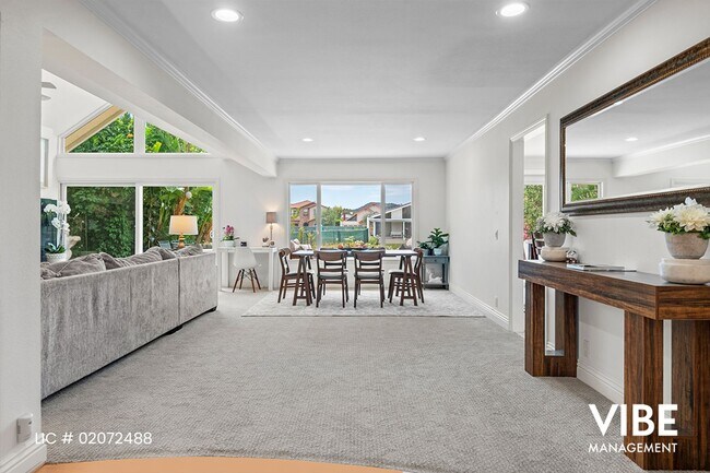 Building Photo - Gorgeous GUARD GATED Westlake Island 3+3 home w/ BOAT DOCK & BOAT!