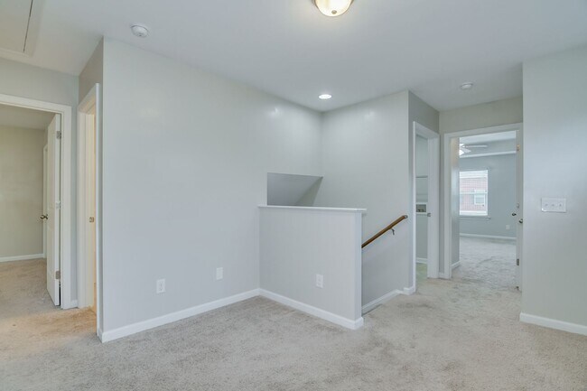 Building Photo - 3 Bedroom 2.5 Bath in Grovetown!