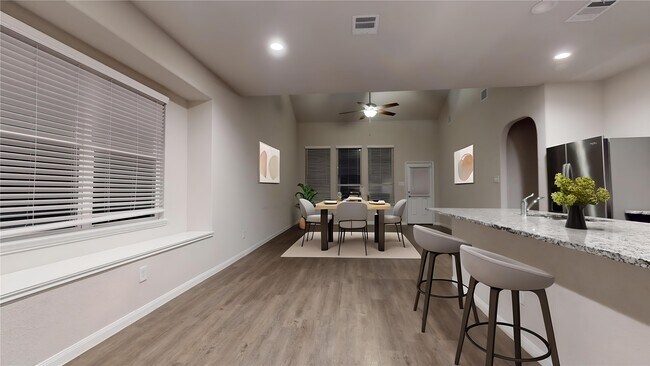 Building Photo - 3535 Cannon Dr