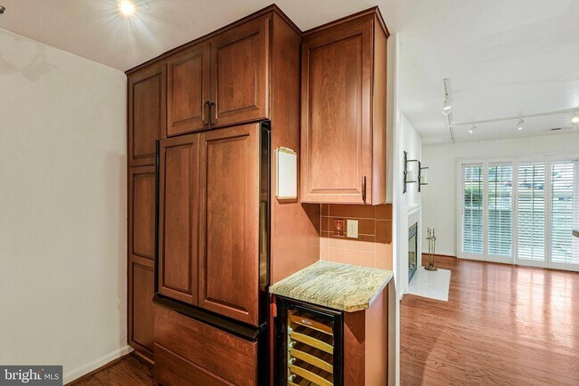 Building Photo - 2237 Lovedale Ln