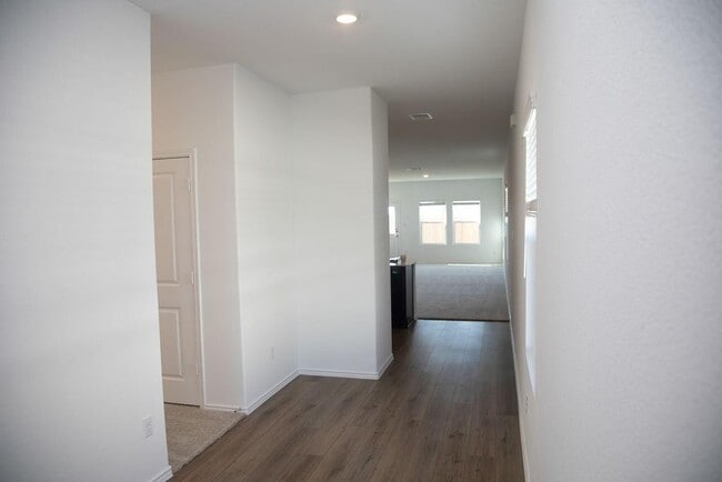 Building Photo - 1127 Catfish Ln