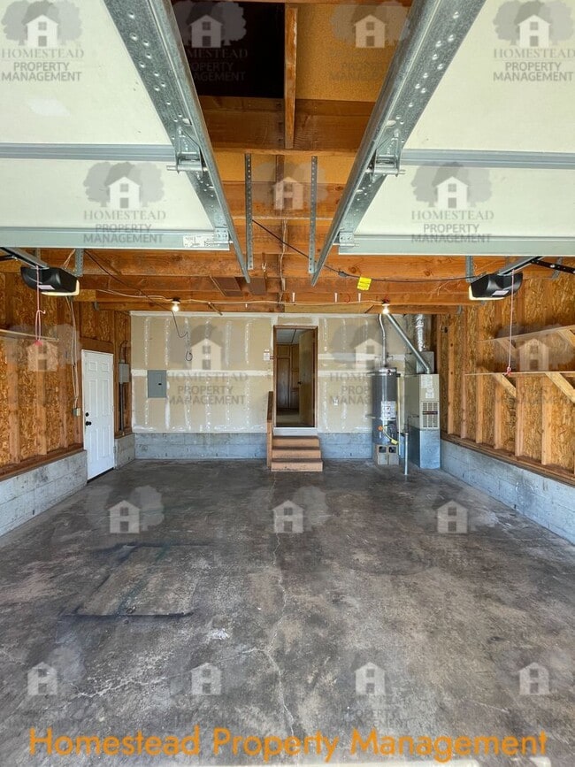 Building Photo - Celebrate the new year with 1/2 off one months rent!