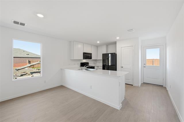 Building Photo - 2040 Shady Oaks Dr