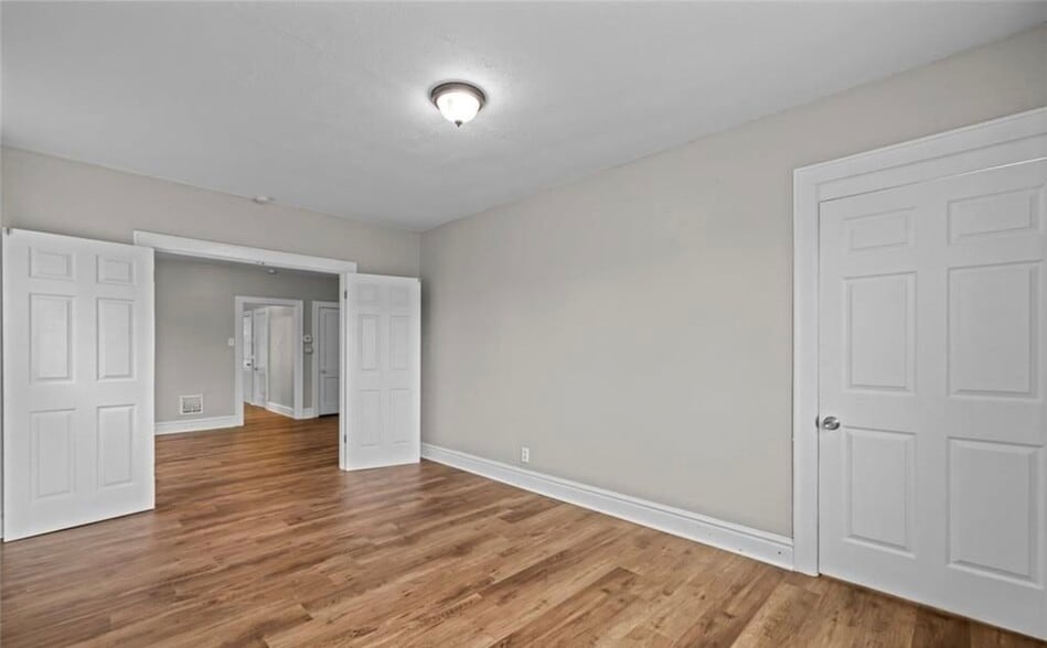 Building Photo - 3720 Winnebago St