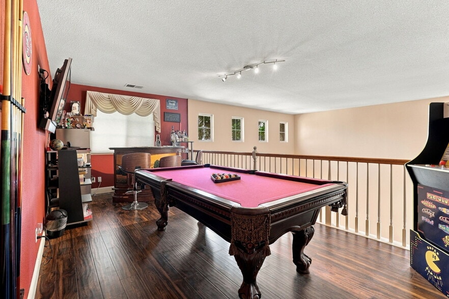 Building Photo - 204 Millbrook Dr