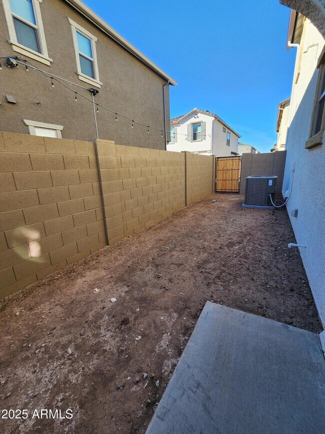 Building Photo - 4240 S 58th Ave
