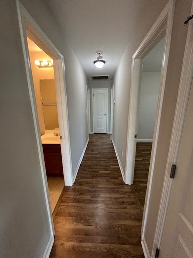 Building Photo - Welcome to this well-appointed 3-bedroom, 2-bath home in Leland, NC