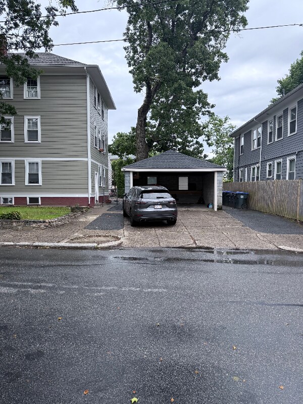 Building Photo - 133 4th St