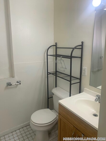 Building Photo - 12 Wait St