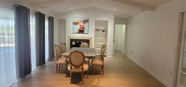 Building Photo - 3631 Avenida Madera