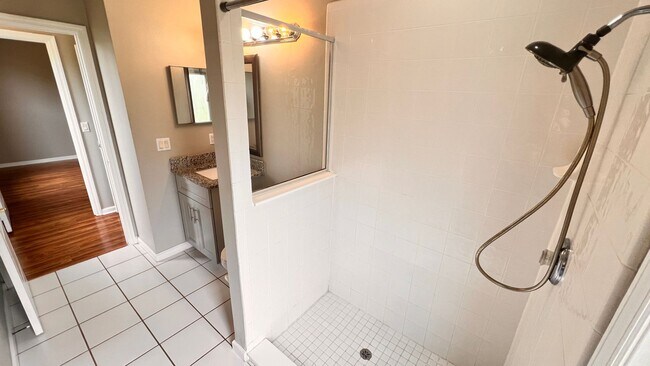 Building Photo - Spacious 4BR Home in Winter Springs | 2,874 Sq Ft | Pet-Friendly | Near Park & Playground