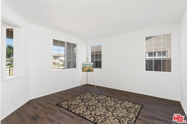 Building Photo - 3280 Canyon View Dr