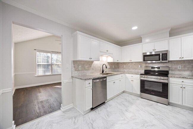 Building Photo - 638 Goodale Ln