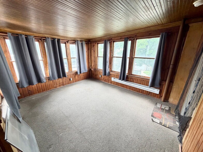 Building Photo - 3514 3rd St