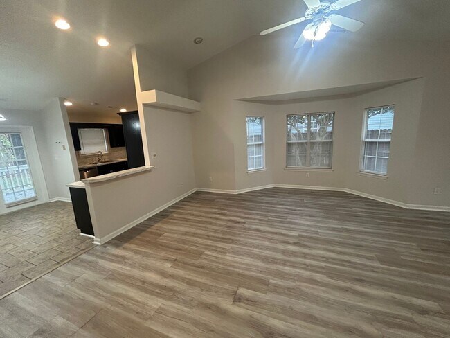 Building Photo - 3613 Farmington Pl