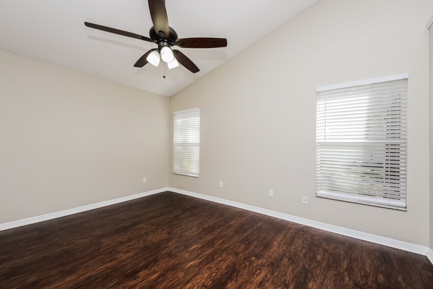 Building Photo - 1820 Greenbrook Ct
