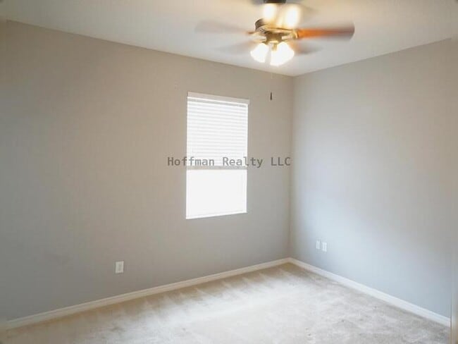 Building Photo - 3 Bed, 2.5 Bath two story townhome in High...