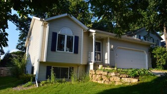 Building Photo - 6226 Adobe Way