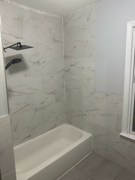 Building Photo - 47 Fabyan Pl