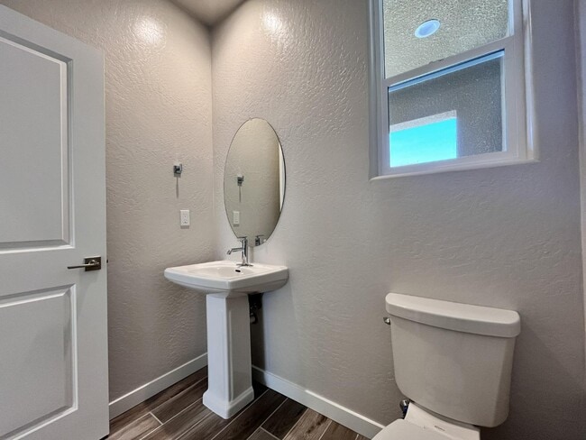 Building Photo - 2909 E Veleta Dr