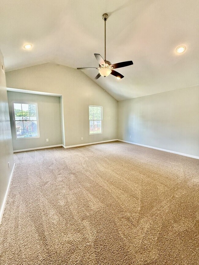 Building Photo - Beautiful 2018-built 4-bedroom 3.5 bath home in sought-after Westhaven!
